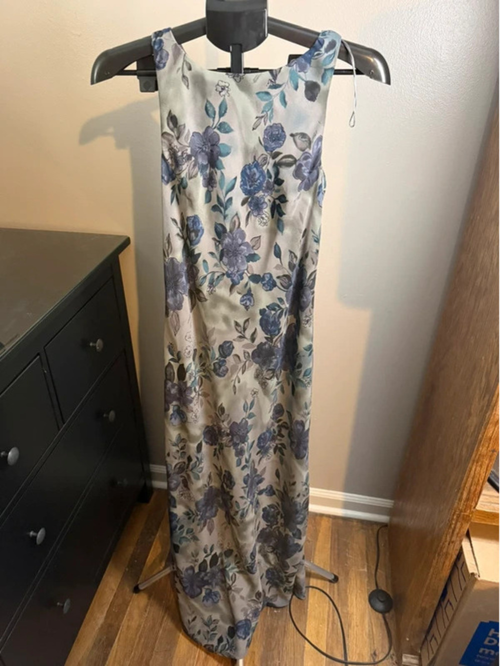 All That Jazz Floral Maxi Dress Size 5/6 Blue Gray Sleeveless Formal Dress